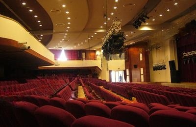 Конгресс-холл «Надежда»