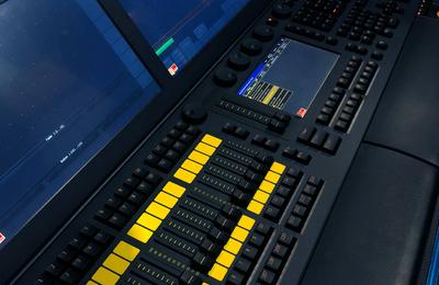 Новые пульты EDEN LIGHTING в демонстрационном зале ТТК